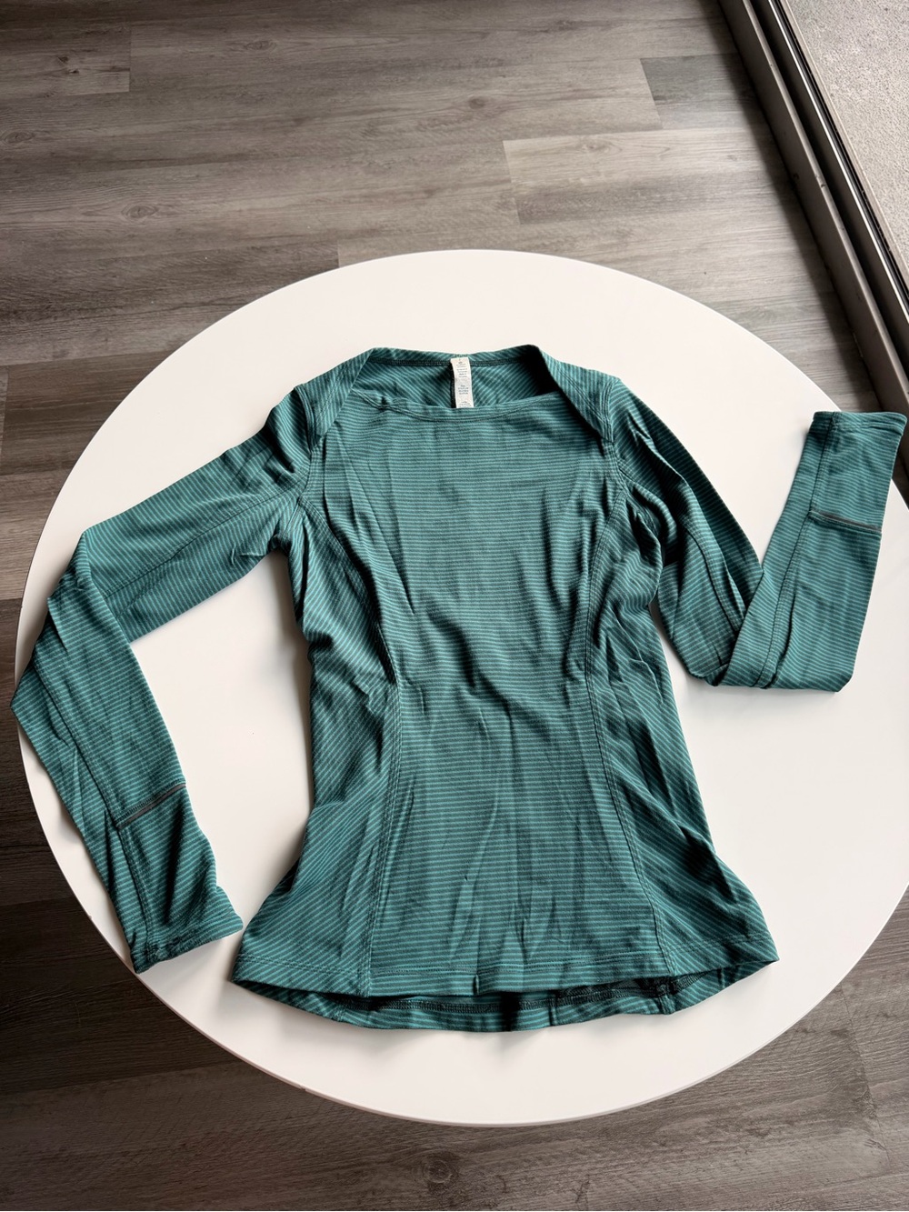 Lululemon Athletica Teal Long Sleeve Women’s Performance Top size 2